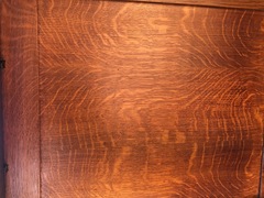 Detail excellent quarter sawed white oak ray flake grain on side panel. (the spacial orientation of the panel is correct when "clicked" for enlarged view).
